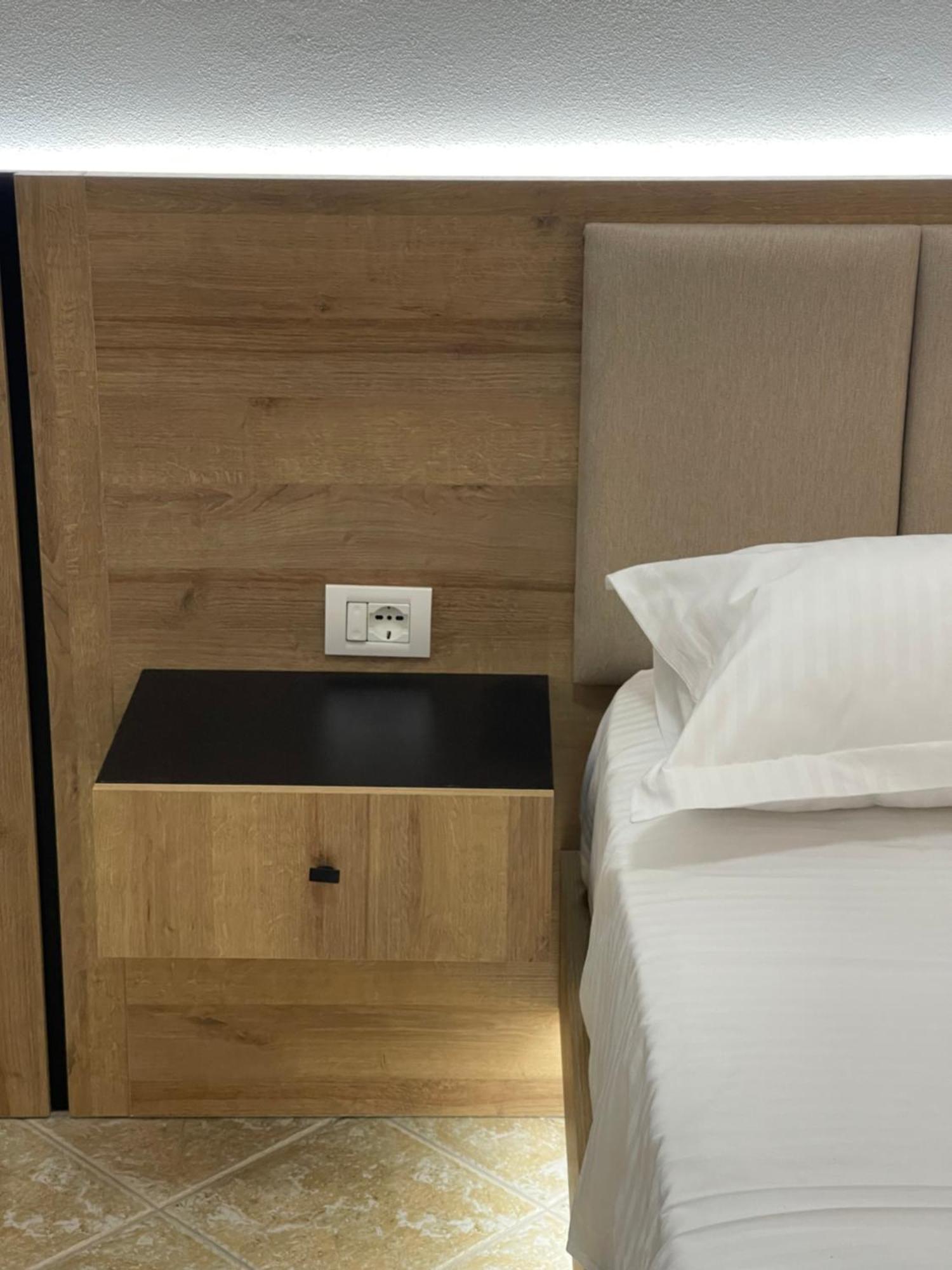 Hotel Riti Široka Eksteriør billede